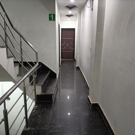 Airport Hotel Breeze New Delhi Eksteriør bilde